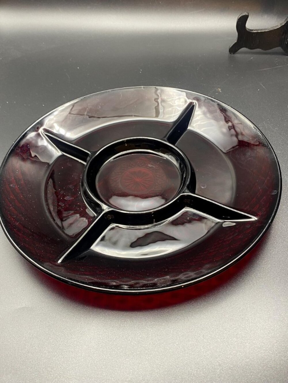 Royal Ruby Red Divided Plate - Picture 4 of 4